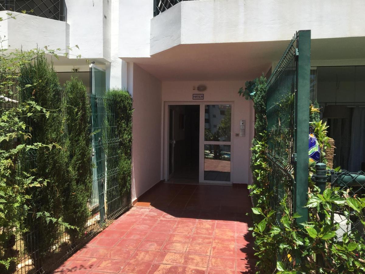 Mi Capricho, Beachfront, Grownfloor, Private Garden & Terrace Sitio de Calahonda Ngoại thất bức ảnh