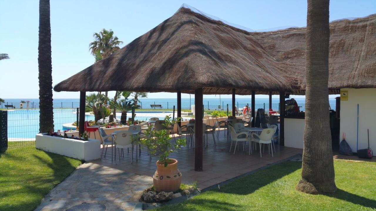 Mi Capricho, Beachfront, Grownfloor, Private Garden & Terrace Sitio de Calahonda Ngoại thất bức ảnh