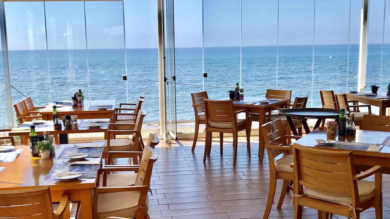 Mi Capricho, Beachfront, Grownfloor, Private Garden & Terrace Sitio de Calahonda Ngoại thất bức ảnh