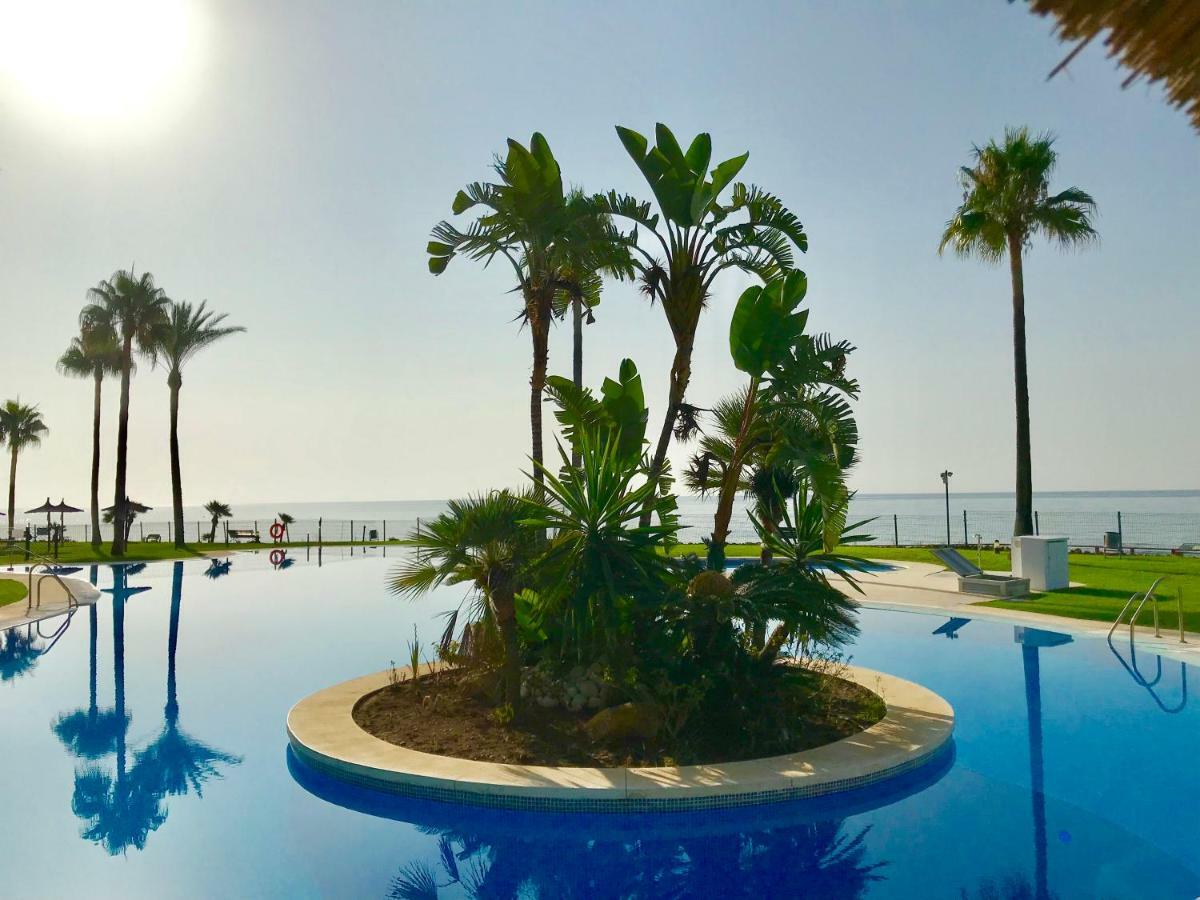 Mi Capricho, Beachfront, Grownfloor, Private Garden & Terrace Sitio de Calahonda Ngoại thất bức ảnh
