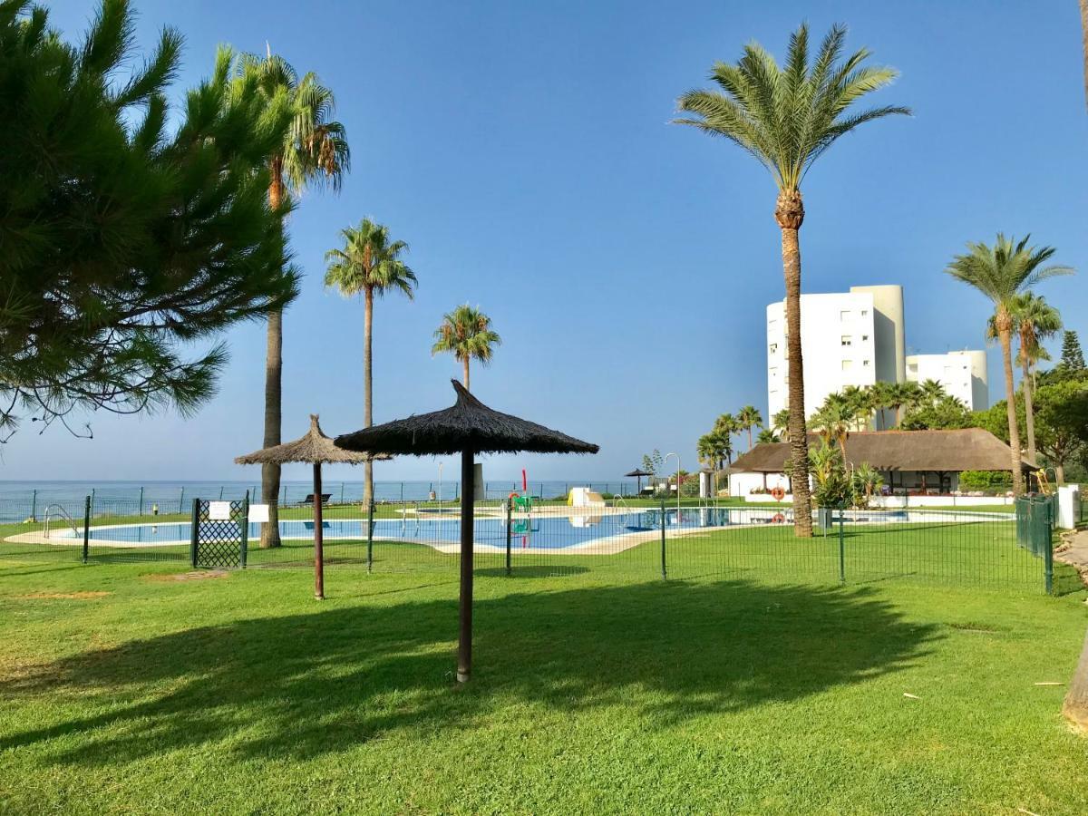 Mi Capricho, Beachfront, Grownfloor, Private Garden & Terrace Sitio de Calahonda Ngoại thất bức ảnh