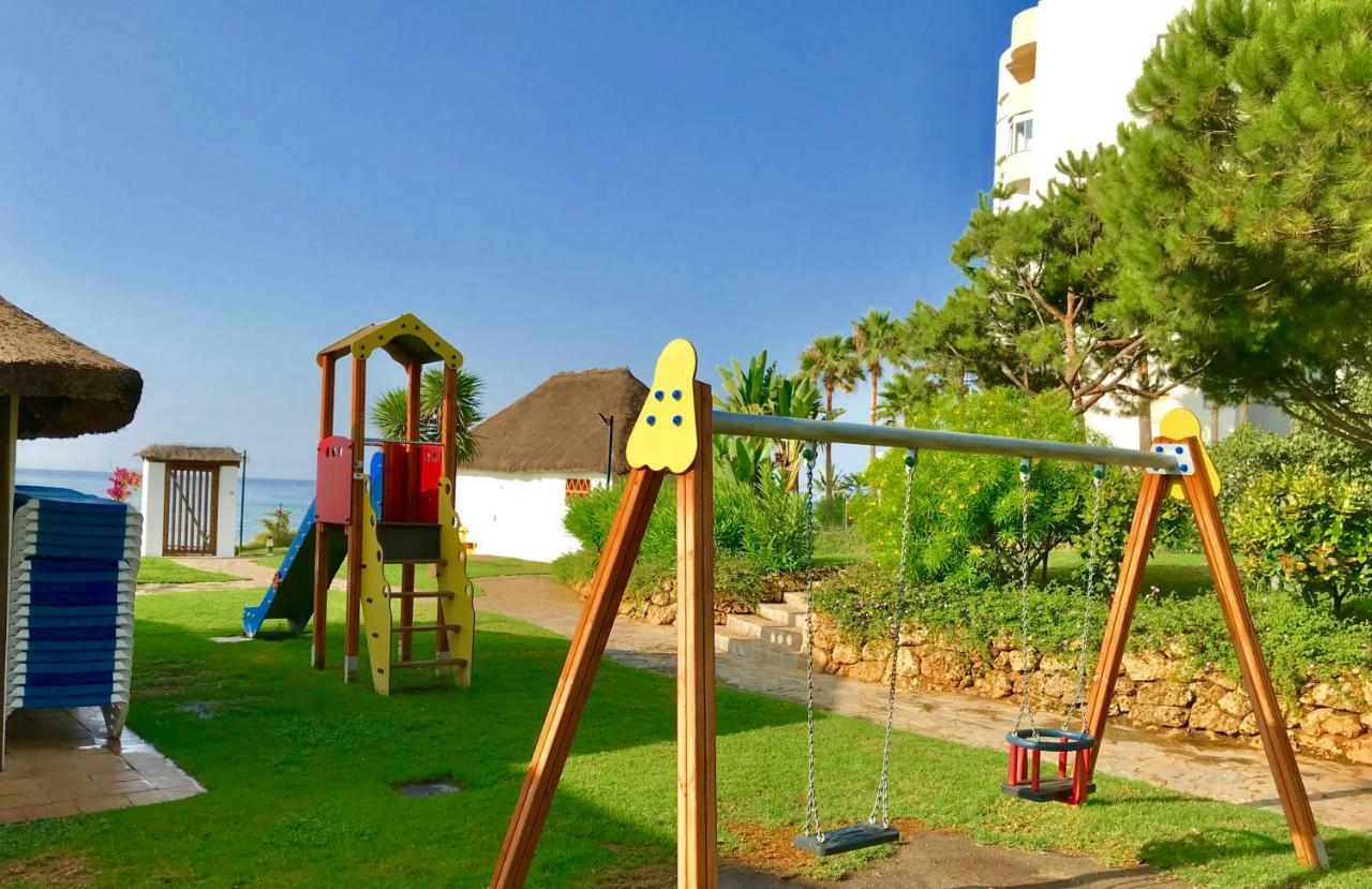 Mi Capricho, Beachfront, Grownfloor, Private Garden & Terrace Sitio de Calahonda Ngoại thất bức ảnh