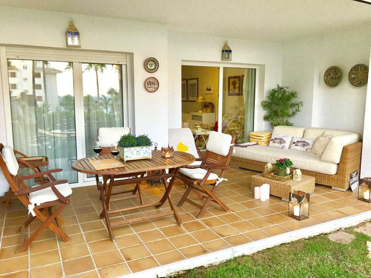Mi Capricho, Beachfront, Grownfloor, Private Garden & Terrace Sitio de Calahonda Ngoại thất bức ảnh