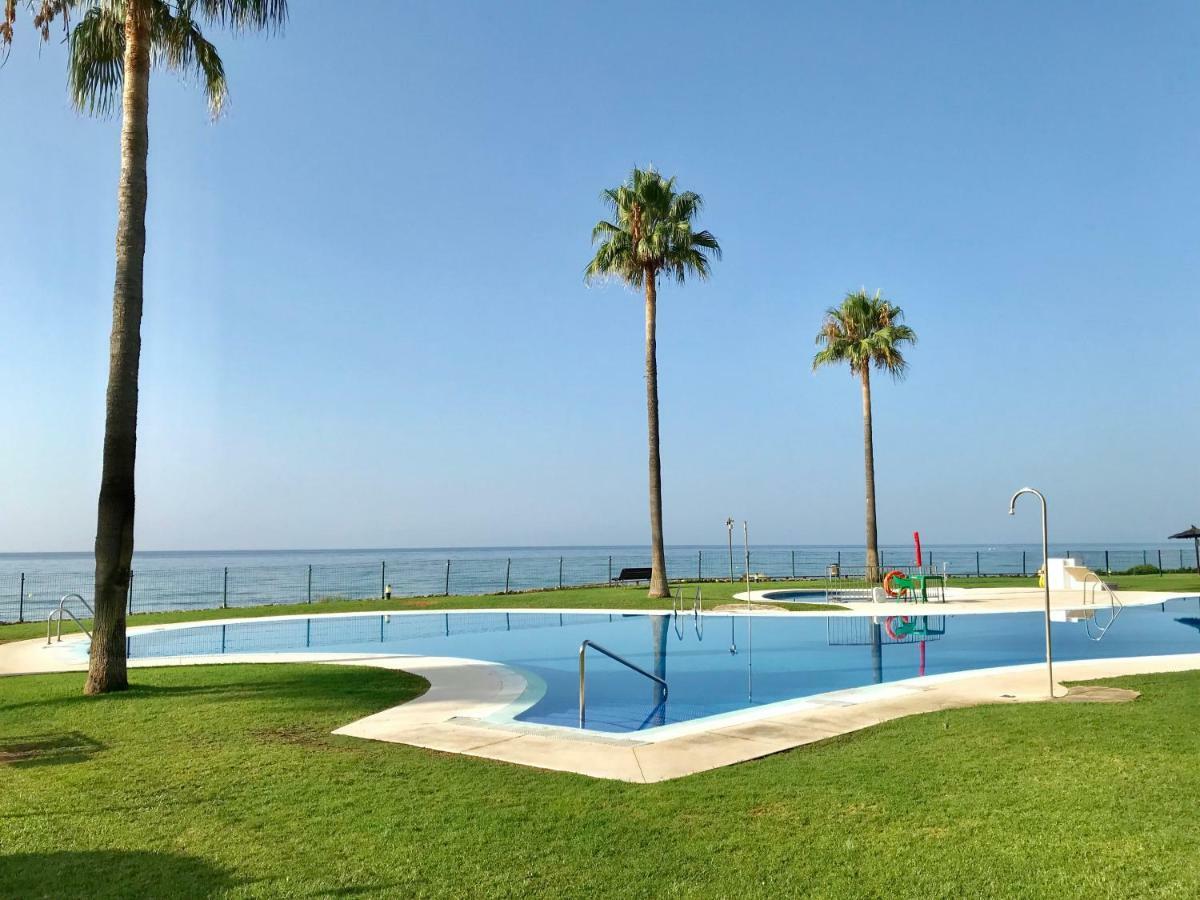 Mi Capricho, Beachfront, Grownfloor, Private Garden & Terrace Sitio de Calahonda Ngoại thất bức ảnh