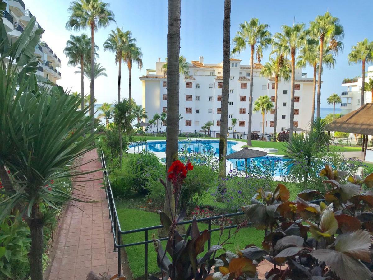 Mi Capricho, Beachfront, Grownfloor, Private Garden & Terrace Sitio de Calahonda Ngoại thất bức ảnh