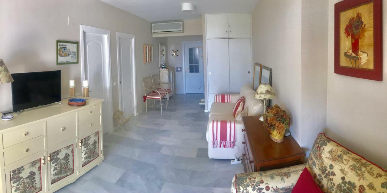 Mi Capricho, Beachfront, Grownfloor, Private Garden & Terrace Sitio de Calahonda Ngoại thất bức ảnh